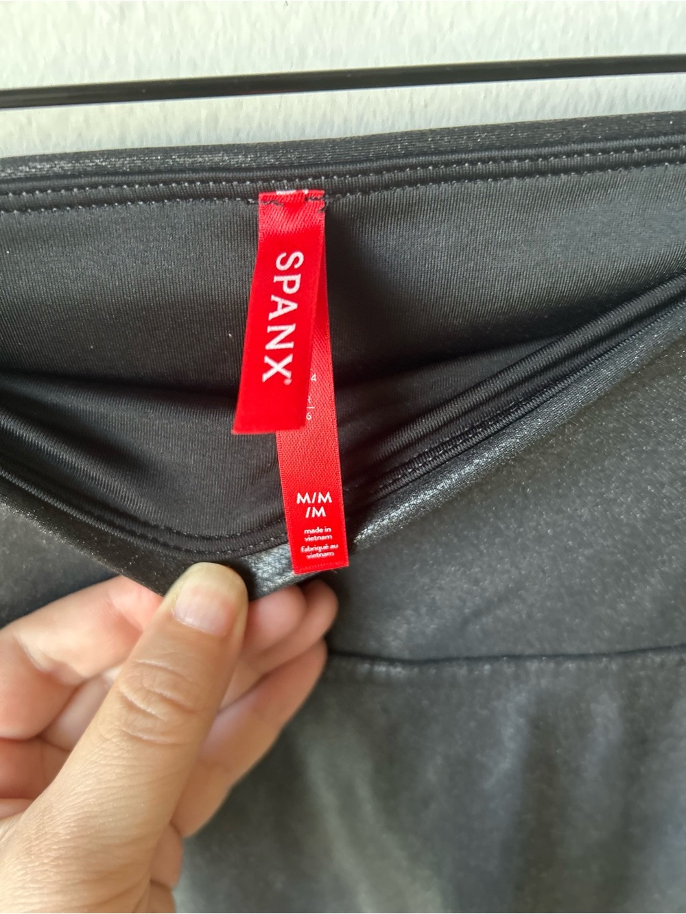 SPANX Black Faux Leather Leggings Size Medium - Picture 9 of 11